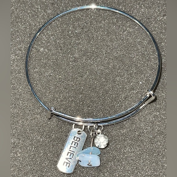 Believe Charm Stone with Bling Inspiration stainless steel Bangled bracelet. - Picture 1 of 4